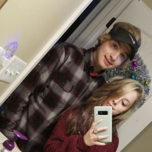 Meet your Posher, Cameron